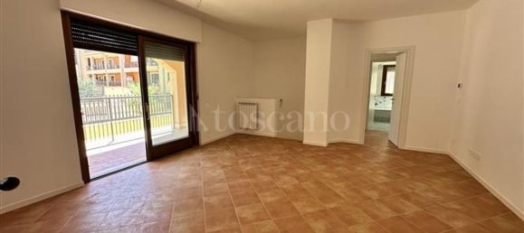 Apartamento de 3 habitaciónes en Fiumicino, Italy No. 291964 2