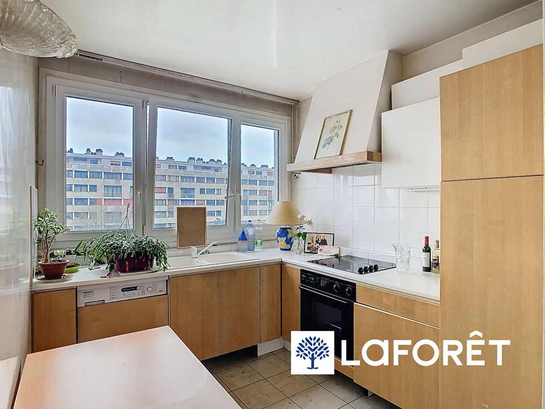 Apartamento de 2 dormitorios en Antony, France No. 144538