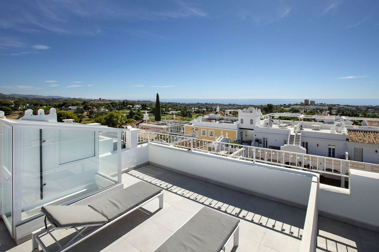 2 bedrooms Penthouse in Marbella, Spain No. 44569