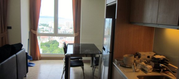 1 bedroom Condo in Pattaya, Thailand No. 1649 2