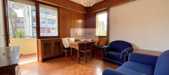 Квартира с 2 спальнями в Виареджо, Италия № 93876 13