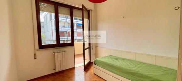 Квартира с 2 спальнями в Виареджо, Италия № 93876 24