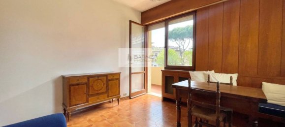 Квартира с 2 спальнями в Виареджо, Италия № 93876 14