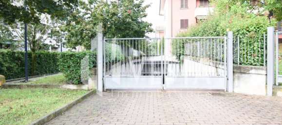 Garaje en Osnago, Italy 15 m² No. 327330 11