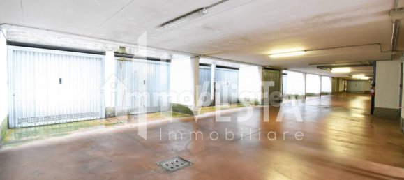 Garaje en Osnago, Italy 15 m² No. 327330 3