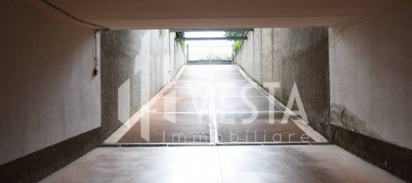 Garaje en Osnago, Italy 15 m² No. 327330 9