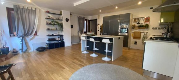 2 Schlafzimmer Wohnung in Udine, Italy, Nr. 295800 2