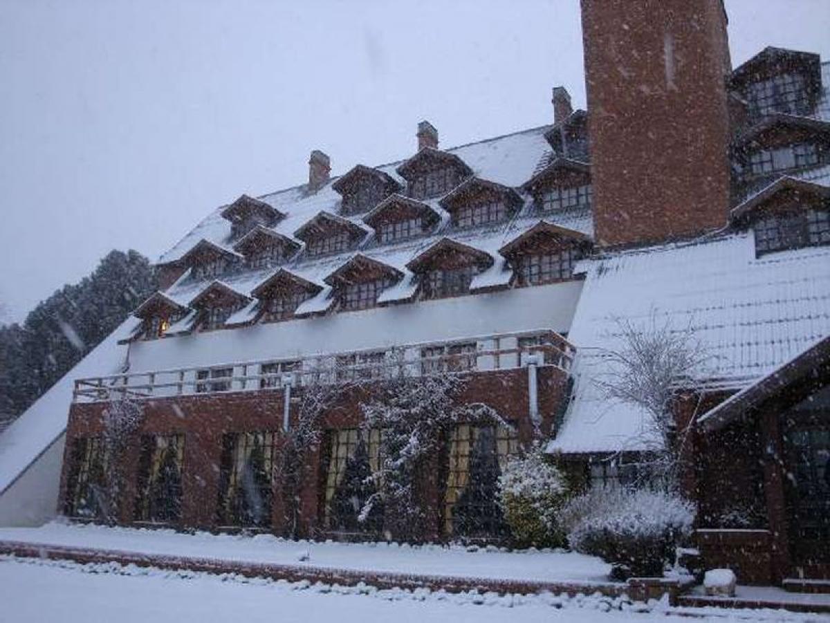  Commercial property in Neuquen, Argentina No. 23433