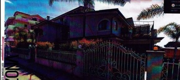 4 bedrooms Villa in Siderno, Italy No. 348429 4