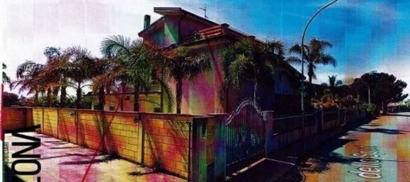 4 bedrooms Villa in Siderno, Italy No. 348429 3