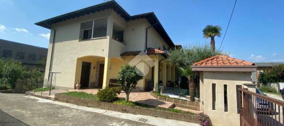 Квартира с 3 комнатами в Самарате, Италия № 175973 34