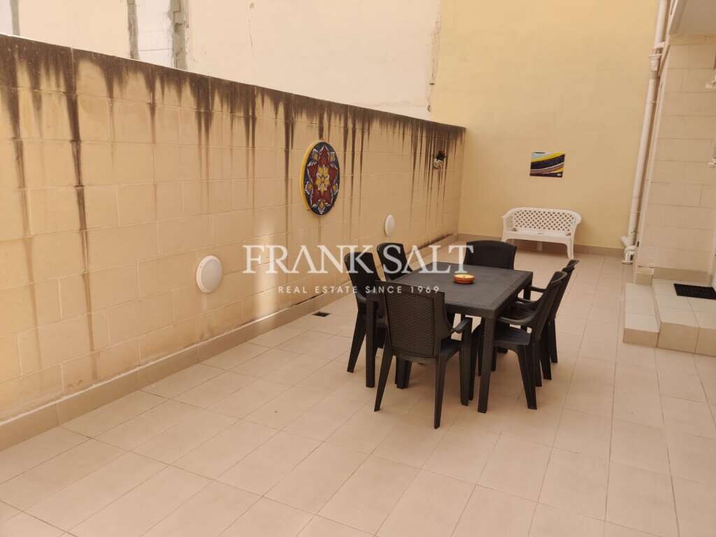 Maisonette de 3 dormitorios en Sliema, Malta No. 8797