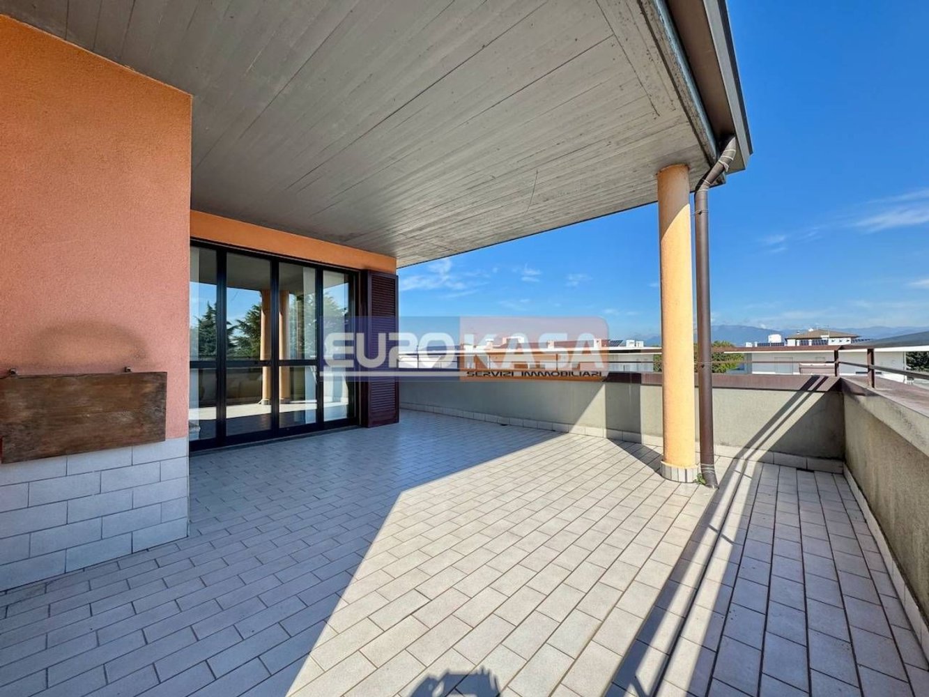 4 غرف نوم بانتهاوس في Osio Sotto, Italy رقم 366157