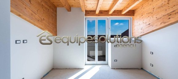 4-Zimmer Penthouse in Ranica, Italy, Nr. 19464 3