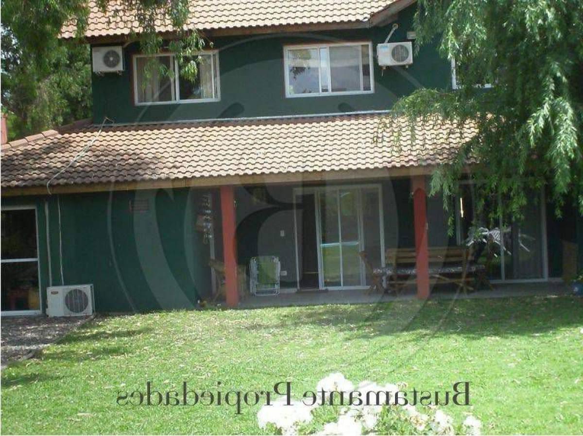 Casa T3 em Pilar, Argentina N.º 93777