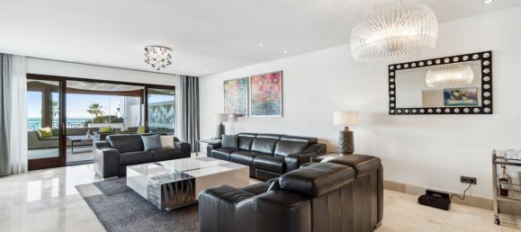 3 bedrooms Penthouse in Estepona, Spain No. 137927 4