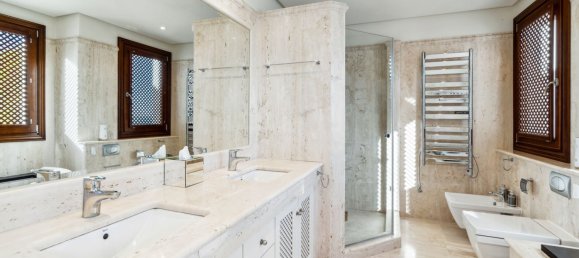 3 bedrooms Penthouse in Estepona, Spain No. 137927 13