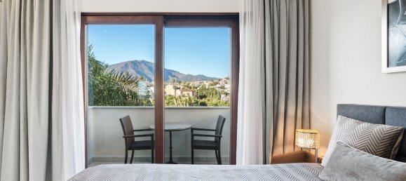 3 bedrooms Penthouse in Estepona, Spain No. 137927 18