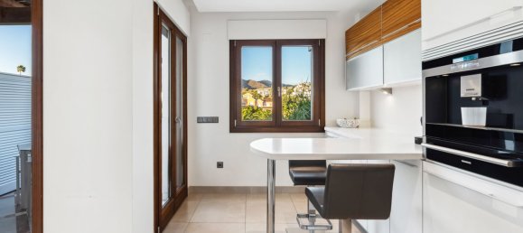 3 bedrooms Penthouse in Estepona, Spain No. 137927 25