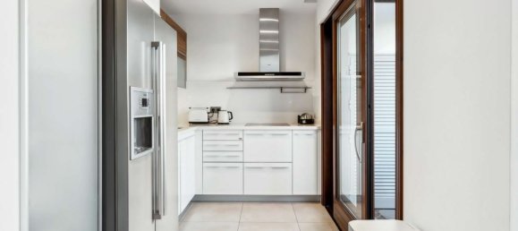 3 bedrooms Penthouse in Estepona, Spain No. 137927 20