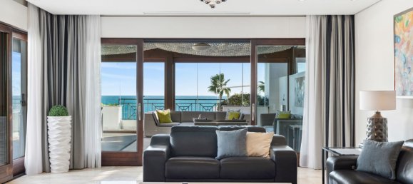 3 bedrooms Penthouse in Estepona, Spain No. 137927 2