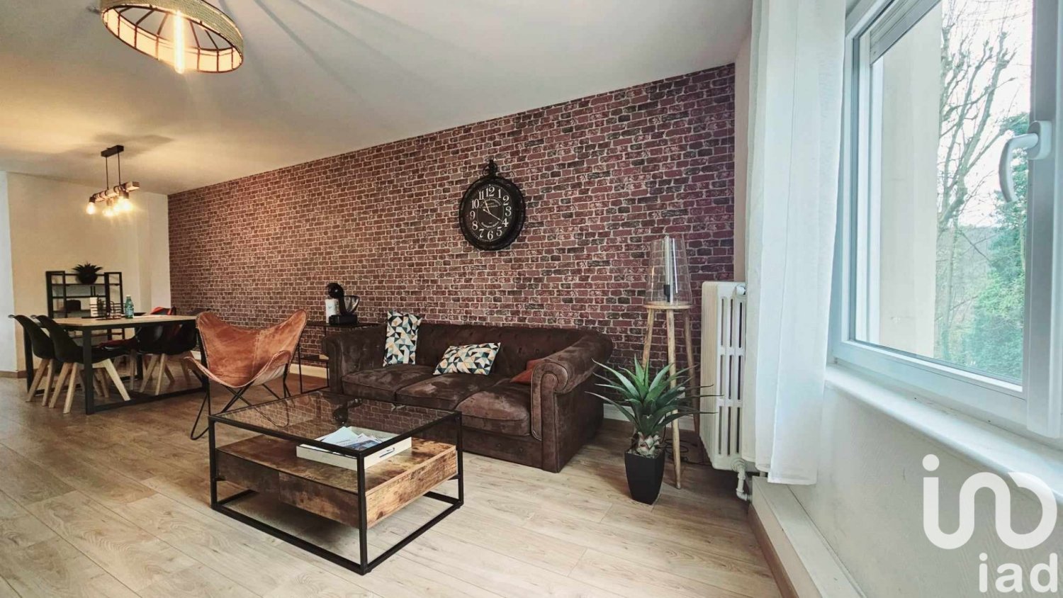 150m² Building in Charleville-Mezieres, France No. 75804