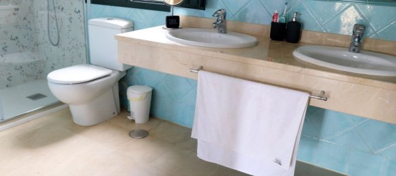 Casa de 3 dormitorios en Cádiz, Spain No. 154611 25