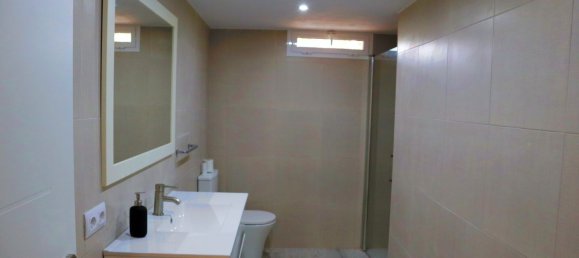 Casa de 3 dormitorios en Cádiz, Spain No. 154611 27