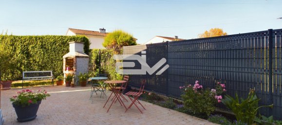 5 bedrooms House in Fismes, France No. 241068 7