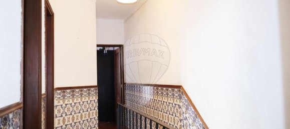 3 bedrooms House in Cernache, Portugal No. 203025 2