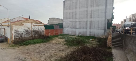 217m² Land in Moita, Portugal No. 81732 2