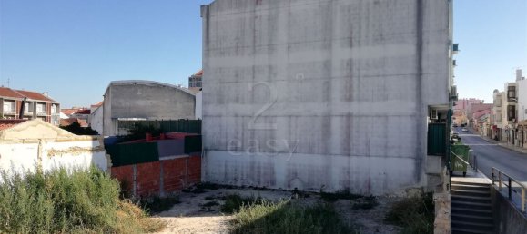 217m² Land in Moita, Portugal No. 81732 4