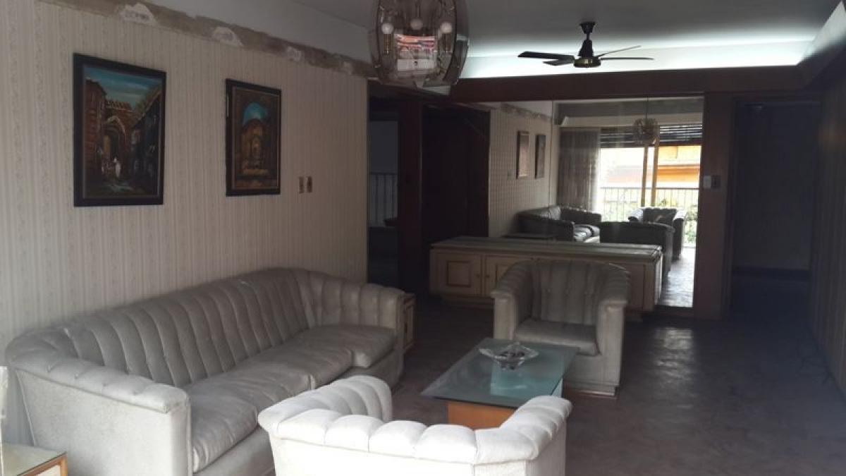 4 bedrooms Apartment in Buenos Aires, Argentina No. 68602
