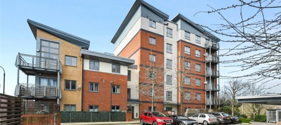 1 bedroom Apartment in London, United Kingdom No. 3833 2