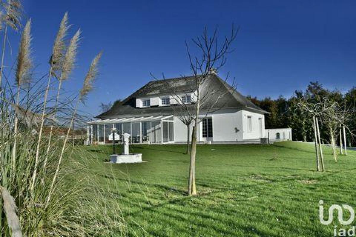 5 bedrooms House in Montdidier, France No. 9050