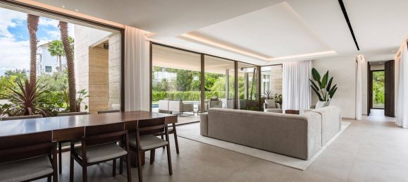 5 bedrooms Villa in Marbella, Spain No. 174283 5