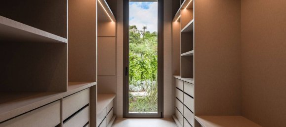 5 bedrooms Villa in Marbella, Spain No. 174283 18