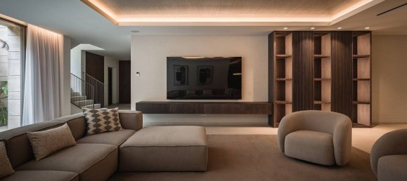 5 bedrooms Villa in Marbella, Spain No. 174283 36