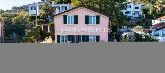 16 rooms Villa in Albissola Marina, Italy No. 132089 3