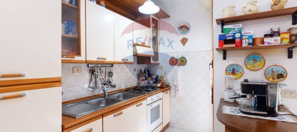 2 bedrooms Apartment in Rome, Italy No. 55701 4