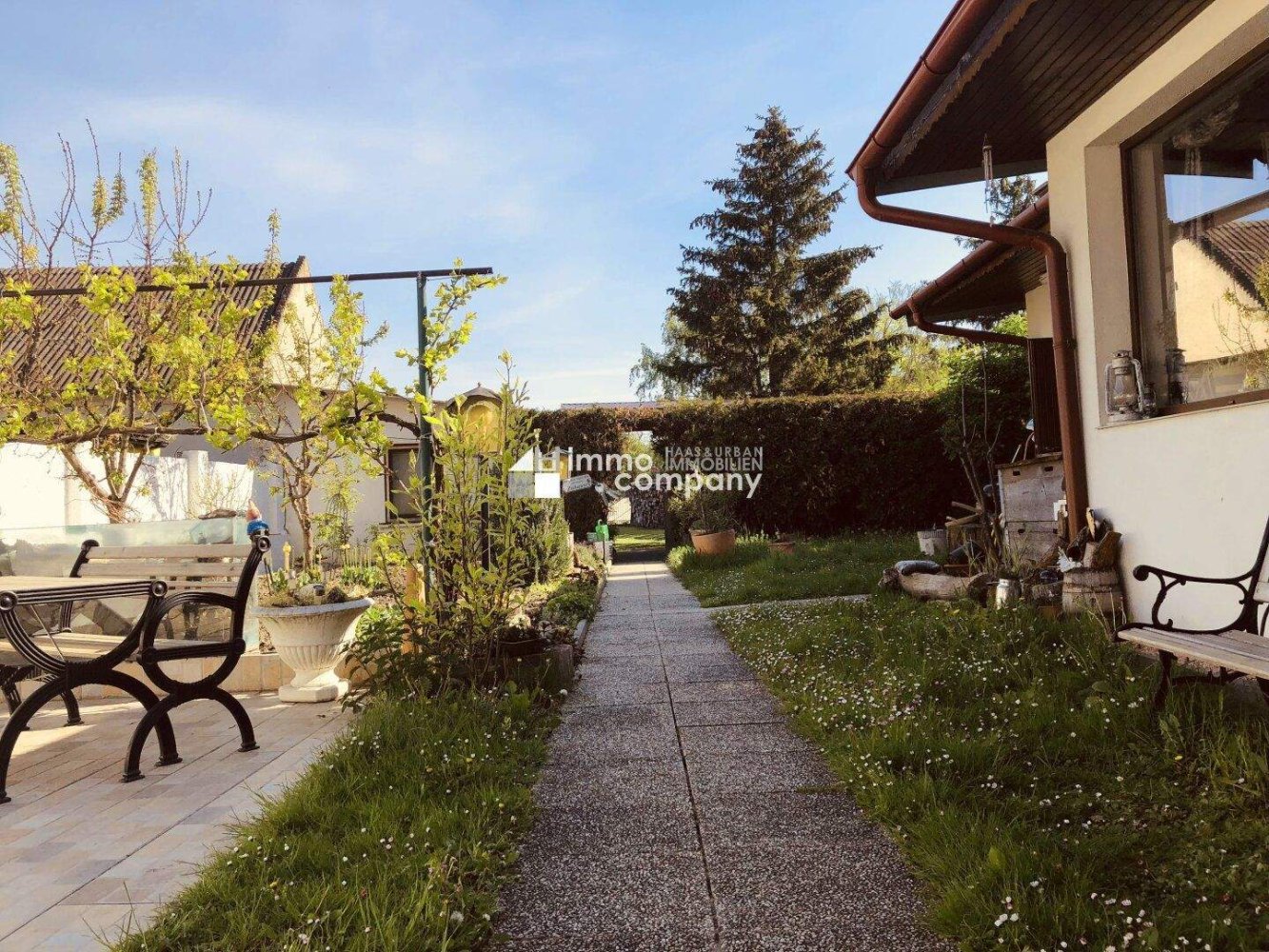 Дом с 6 комнатами в Парндорф, Австрия № 115430