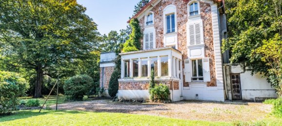 5 bedrooms House in Vaucresson, France No. 177830 4