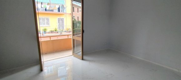 4 rooms Apartment in Savona, Italy No. 148236 8