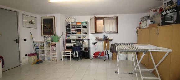 Casa de 5 habitaciónes en Antegnate, Italy No. 187537 51