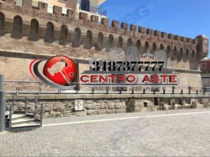 5 rooms Commercial property in Civitavecchia, Italy No. 386978