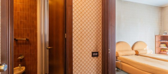 5 bedrooms Villa in Gallarate, Italy No. 78926 37