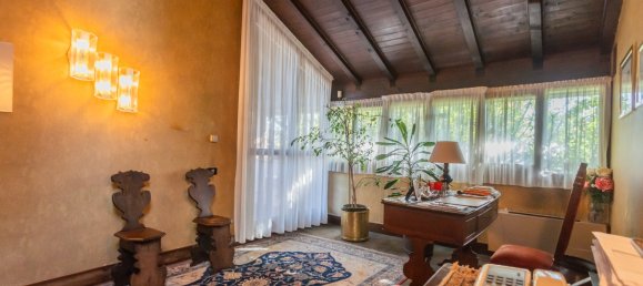 5 bedrooms Villa in Gallarate, Italy No. 78926 32