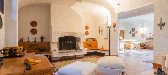 5 bedrooms Villa in Gallarate, Italy No. 78926 17