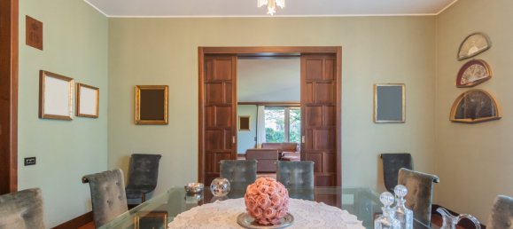 5 bedrooms Villa in Gallarate, Italy No. 78926 9