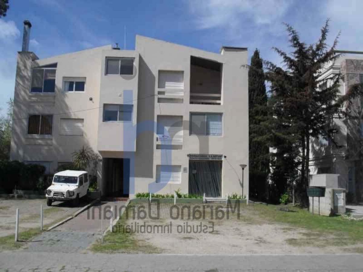 2 bedrooms Apartment in Mar del Plata, Argentina No. 80152
